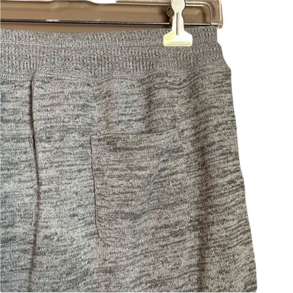 3 for $30! Joe fresh active grey knit skirt - Picture 3 of 9